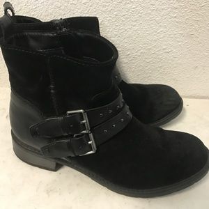 Clarks suede short boots